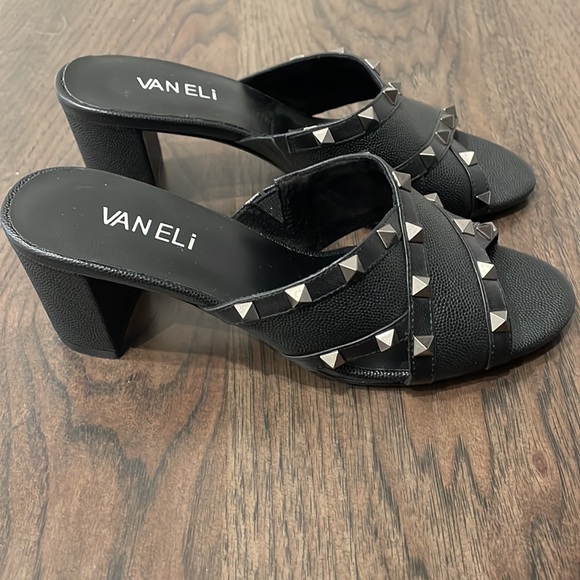 Vaneli slides - Picture 2 of 7